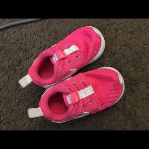 Toddler girl size 5! Nike’s